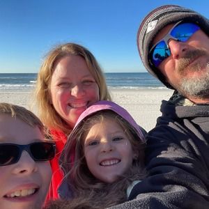 Meet your Posher, Lori